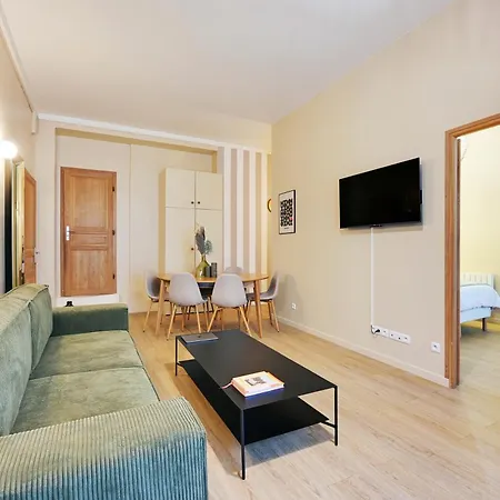 Charming Flat, Quartier Latin With A Private Cinema Apartment *